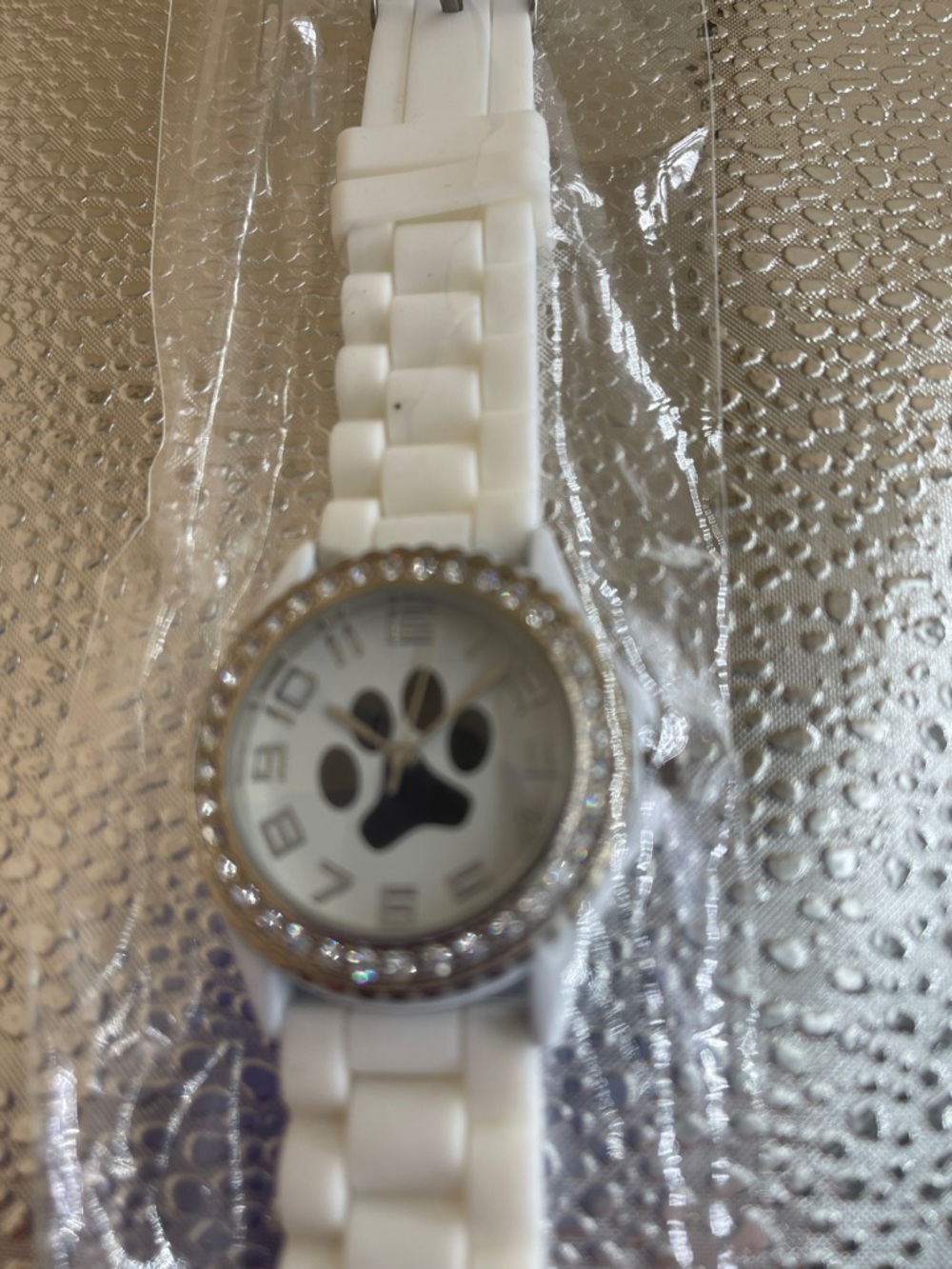 Geneva White Paw Print Silicone Watch Versatile